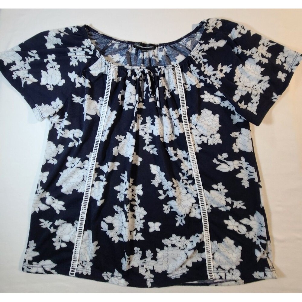 Modern Attraction Blouse Womens L Navy Floral Lace Trim Short Sleeve Boho Top